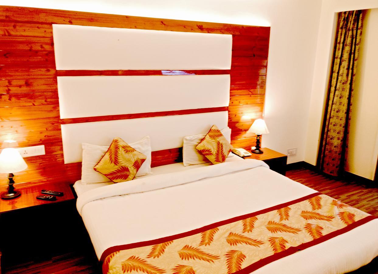 Royal Jardin Whistling Pines Resort Shimla Luaran gambar