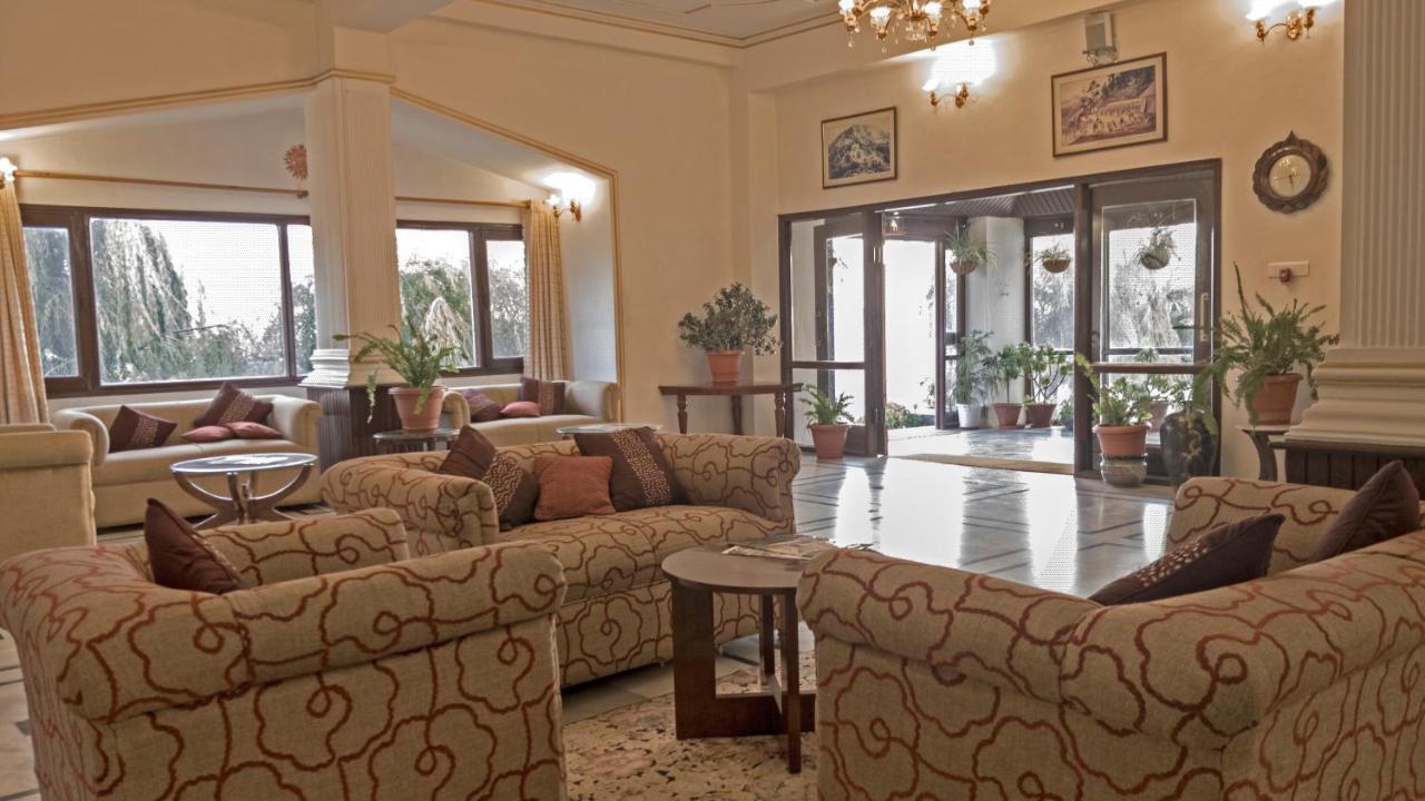 Royal Jardin Whistling Pines Resort Shimla Luaran gambar