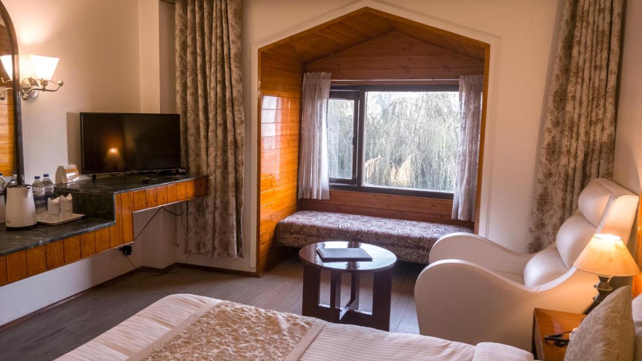 Royal Jardin Whistling Pines Resort Shimla Luaran gambar