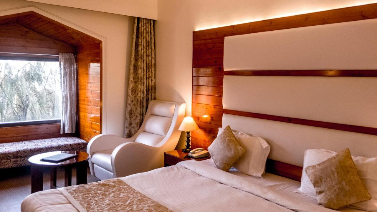 Royal Jardin Whistling Pines Resort Shimla Luaran gambar